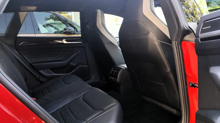 VOLKSWAGEN Arteon Arteon 2.0 TDI R-Line DSG