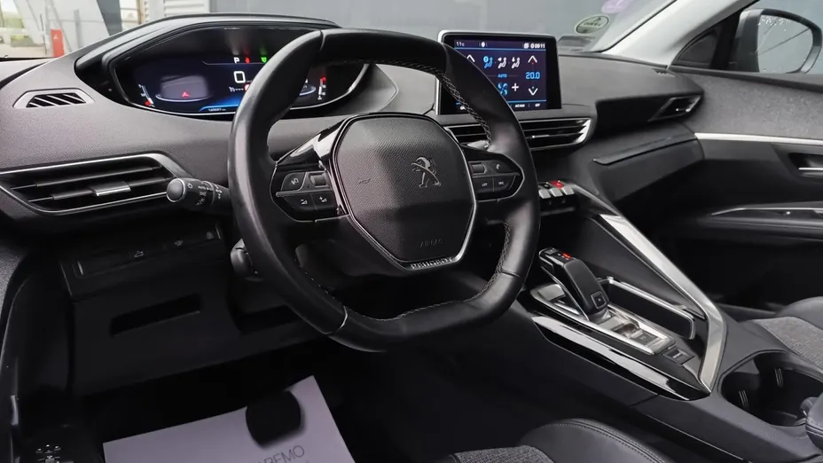 PEUGEOT 5008 5008 1.6 PureTech Allure S&S EAT8