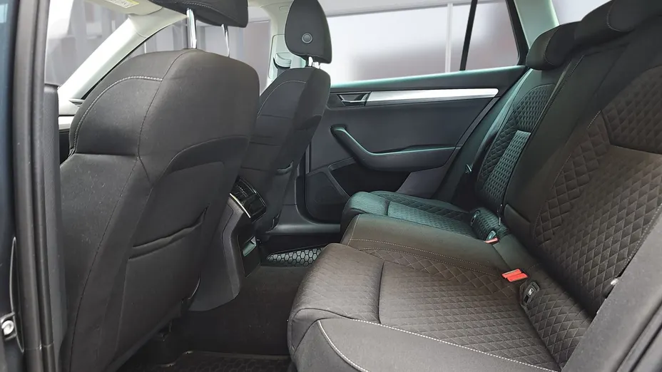 SKODA Superb Superb 2.0 TDI SCR Ambition DSG