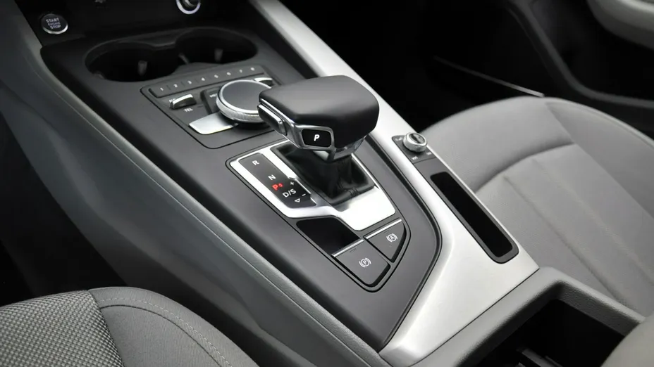 AUDI A4 A4 35 TFSI S tronic