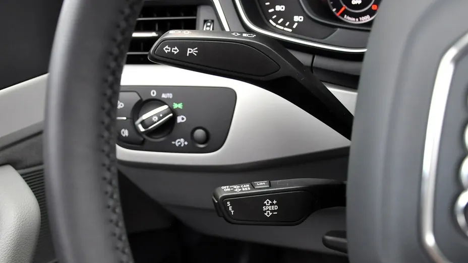 AUDI A4 A4 35 TFSI S tronic