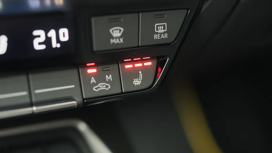 AUDI A3 A3 40 TFSI Quattro S Line S tronic