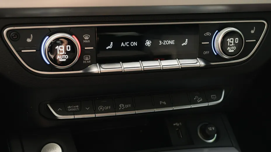AUDI Q5 Q5 40 TDI mHEV Quattro S tronic