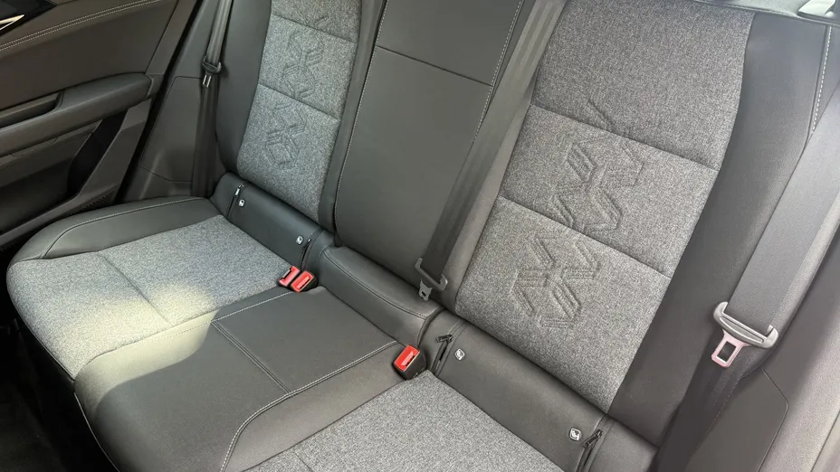 RENAULT Austral Austral 1.3 TCe mHEV Evolution aut Nowy