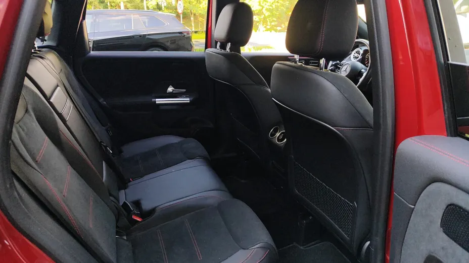 MERCEDES-BENZ B Klasa B 220 4-Matic mHEV AMG Line 8G-DCT