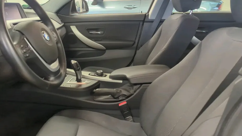BMW Seria 4 420i GPF xDrive Advantage aut
