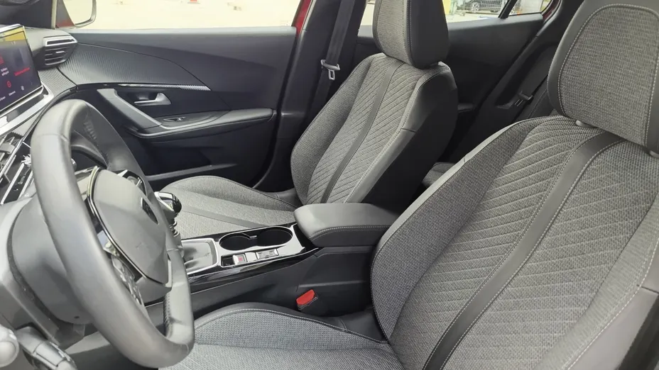 PEUGEOT 2008 2008 PureTech 100 Allure S&S BVM6