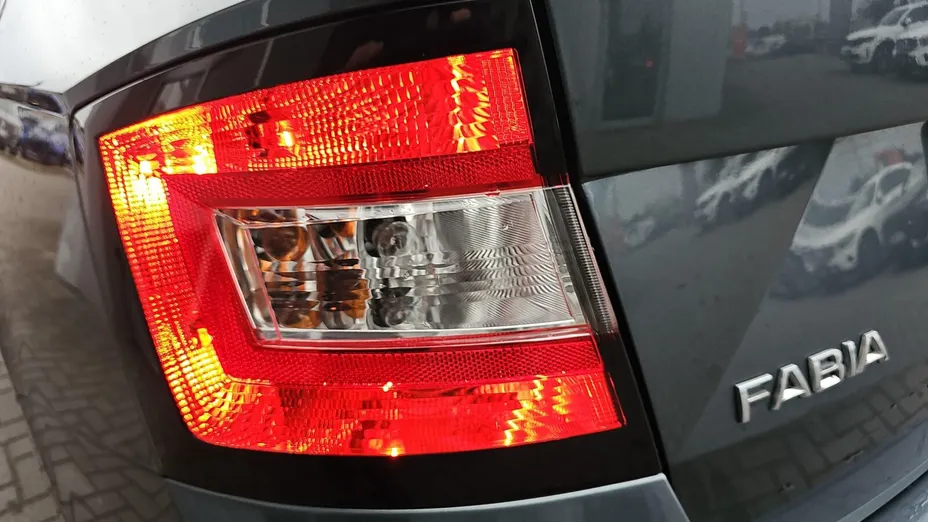 SKODA Fabia Fabia 1.0 TSI Ambition