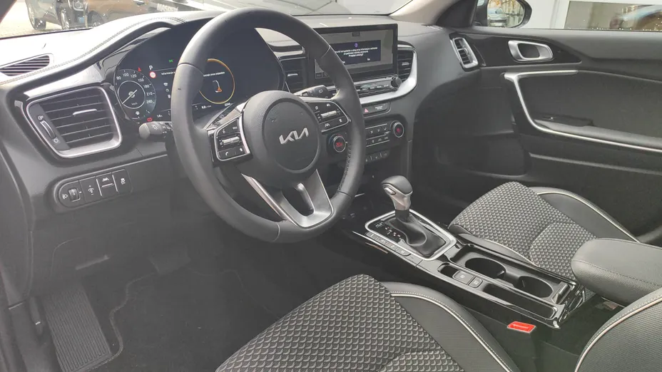 KIA XCeed XCeed 1.5 T-GDI Business Line DCT
