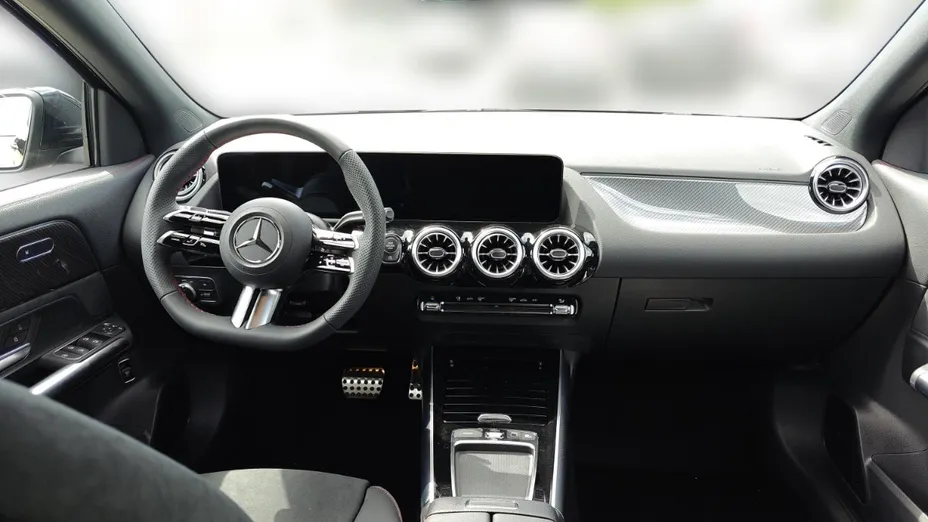 MERCEDES-BENZ GLA GLA 200 d AMG Line 8G-DCT Nowy