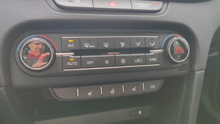 KIA XCeed XCeed 1.5 T-GDI Business Line DCT