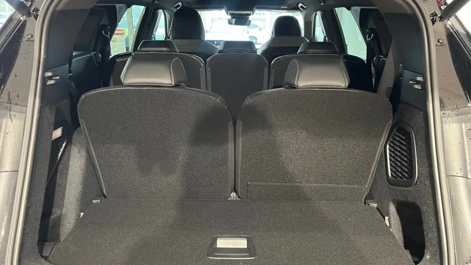 PEUGEOT 5008 e-5008 73kWh GT Nowy