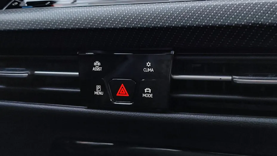 VOLKSWAGEN Golf Golf VIII 2.0 TDI R-Line DSG