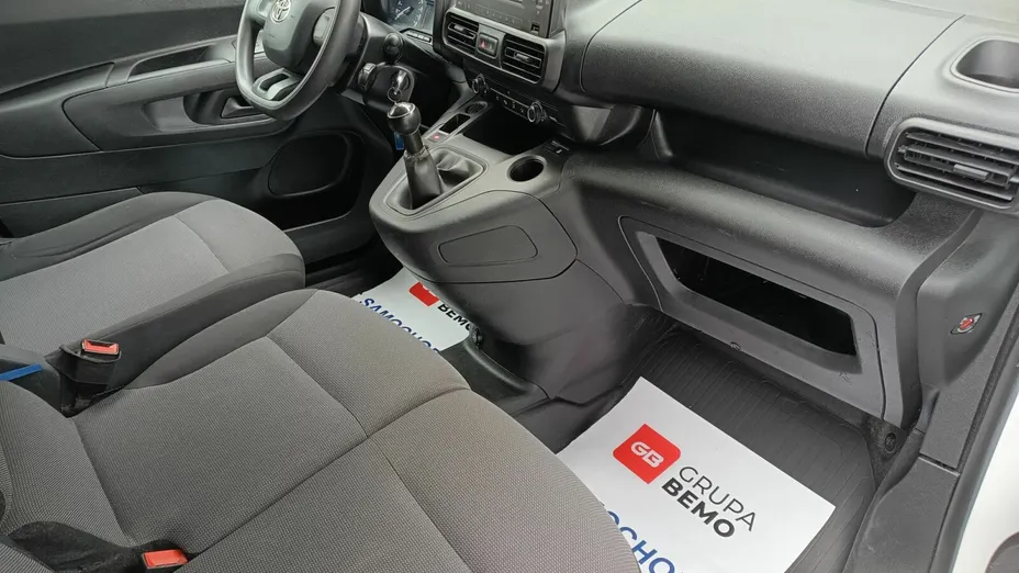 TOYOTA Proace Proace Kombi 1.5 D-4D Medium 2,6t