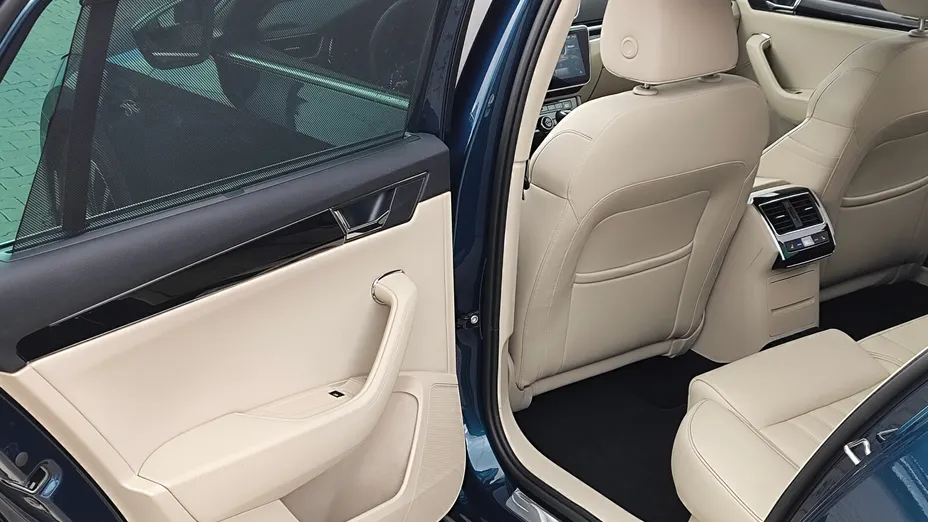 SKODA Superb Superb 2.0 TDI SCR L&K DSG