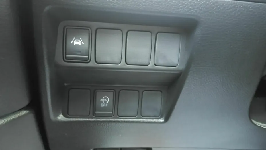 NISSAN Qashqai Qashqai 1.3 DIG-T N-Connecta