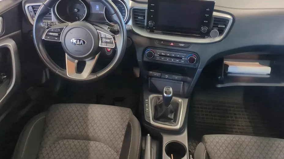 KIA Cee'd Ceed 1.6 CRDi mHEV M