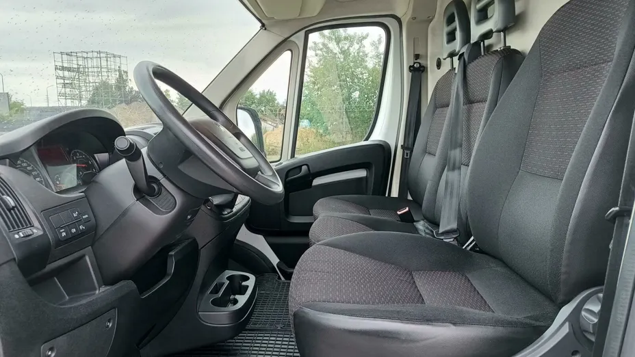 PEUGEOT Boxer Boxer 333 BlueHDi L3H2 Premium