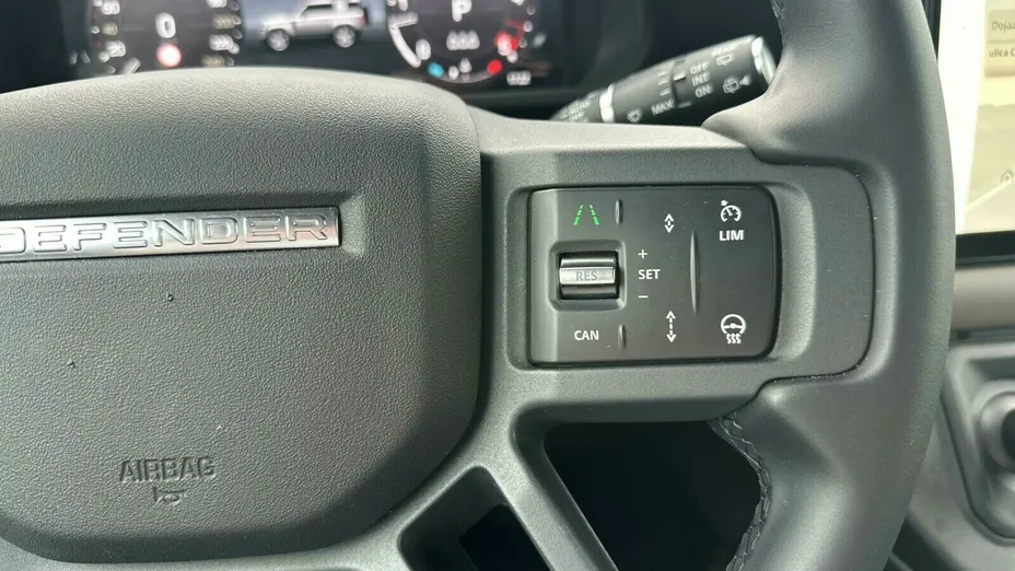 LAND ROVER Defender Defender 90 3.0 D250 mHEV X-Dynamic SE
