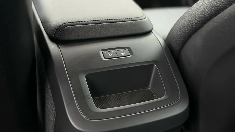 VOLVO XC60 XC60 B5 B AWD Plus Dark aut
