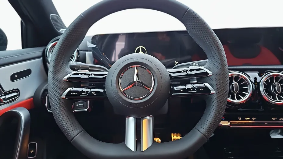 MERCEDES-BENZ A Klasa A 200 AMG Line 7G-DCT