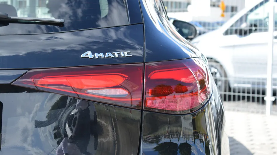 MERCEDES-BENZ GLC GLC 220 d mHEV 4-Matic Avantgarde