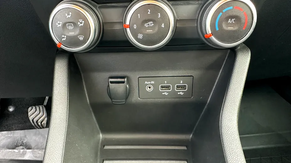 RENAULT Clio Clio 1.0 TCe Zen LPG