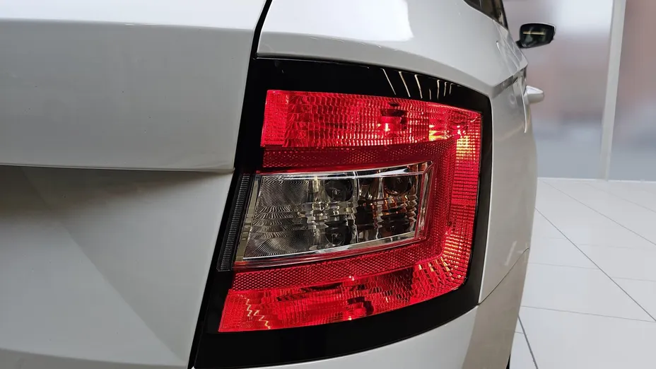 SKODA Fabia Fabia 1.0 TSI Ambition