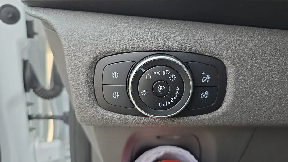 FORD Transit Custom Transit Custom 320 L1H1 Limited Aut.