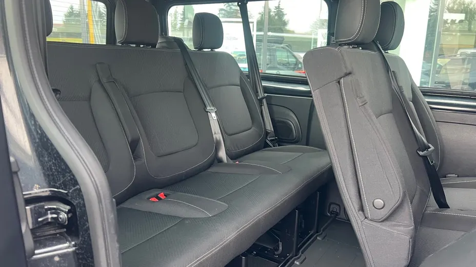 RENAULT Trafic Trafic Kombi 2.0 Blue dCi L2 Equilibre EDC Nowy