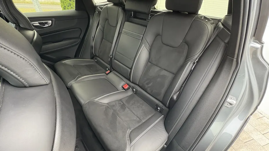 VOLVO XC60 XC60 D4 AWD R-Design aut