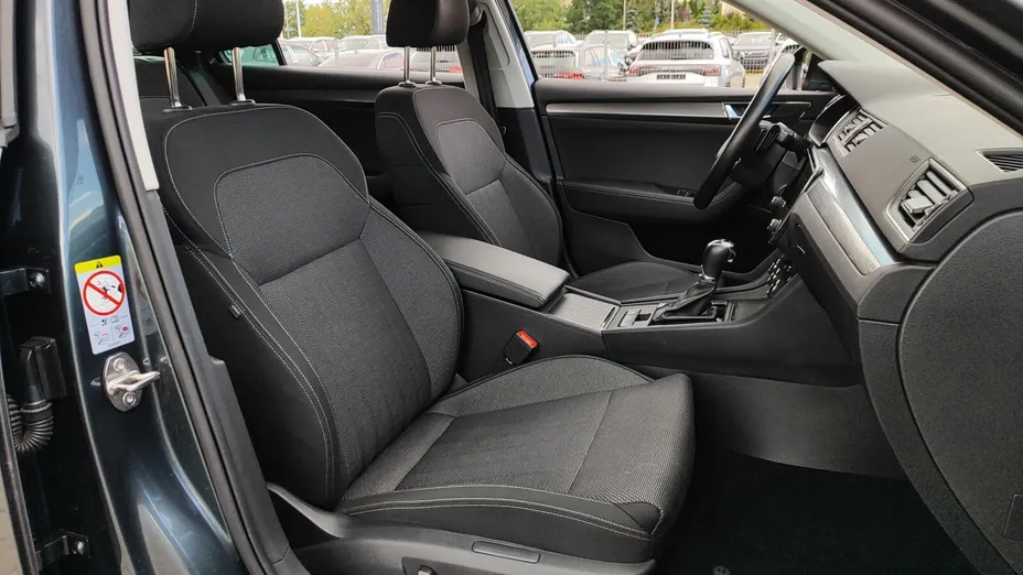 SKODA Superb Superb 2.0 TDI SCR Style DSG