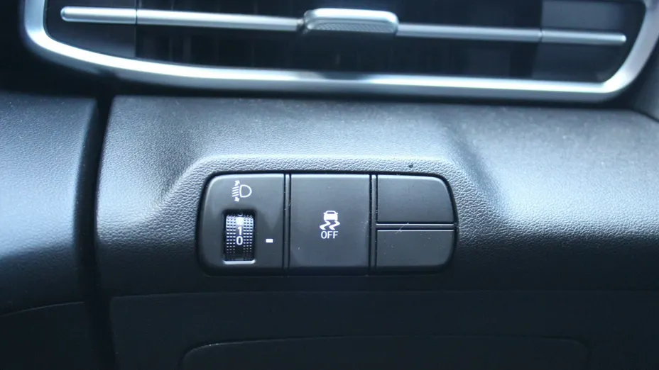 HYUNDAI Elantra Elantra 1.6 Smart CVT