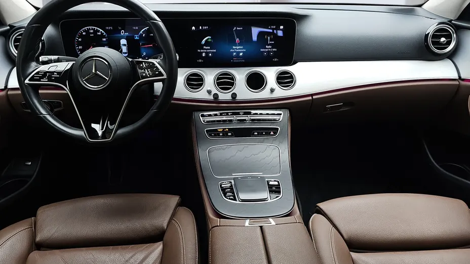 MERCEDES-BENZ E Klasa E 220 d