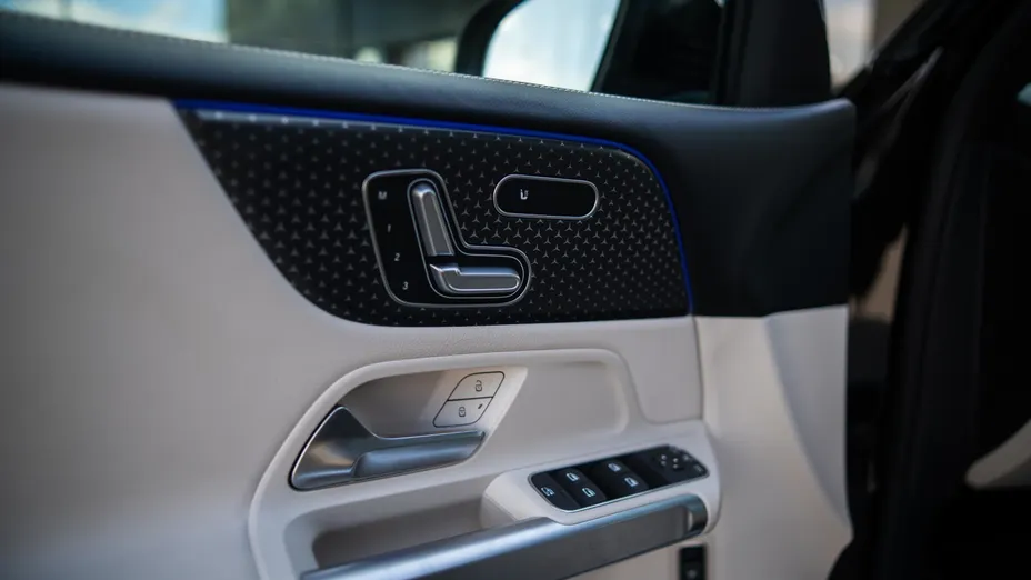 MERCEDES-BENZ GLB GLB 200 mHEV Progressive 7G-DCT