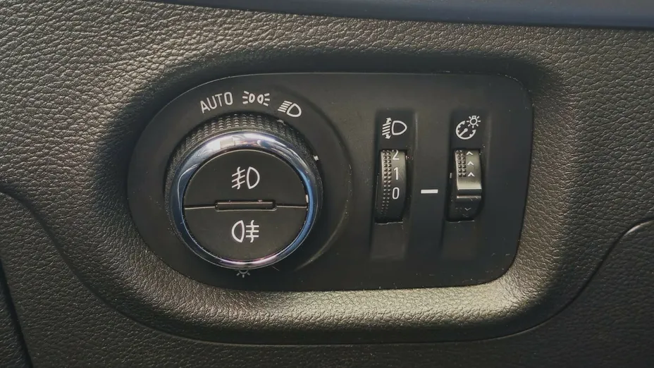 OPEL Astra Astra V 1.4 T Dynamic