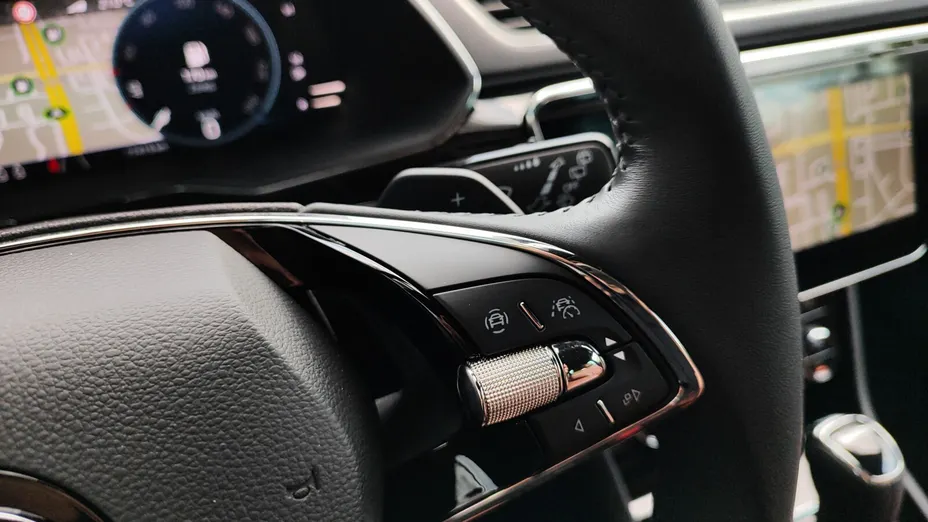 SKODA Superb Superb 2.0 TDI SCR L&K DSG