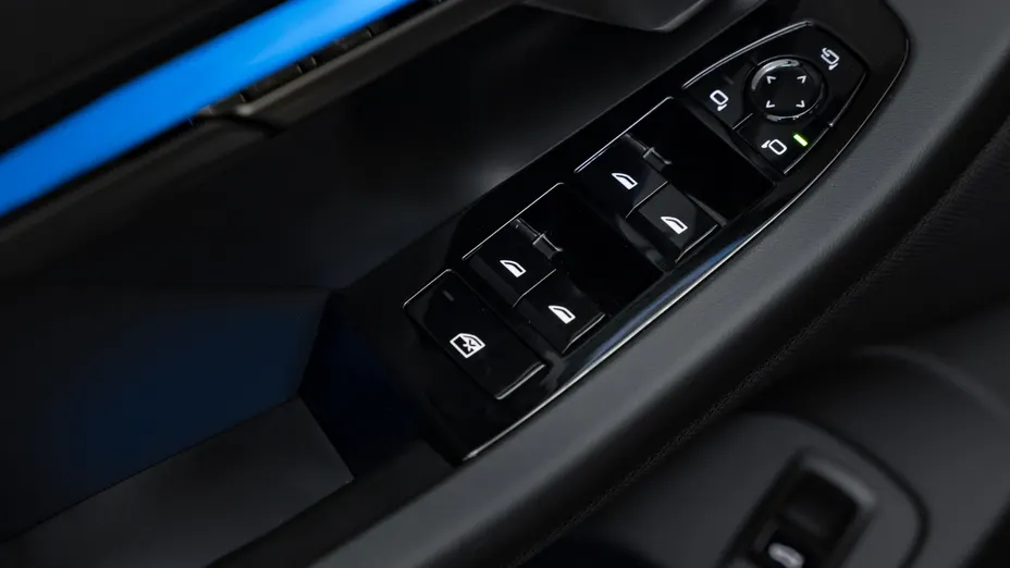 BMW Seria 5 520d mHEV M Sport aut Nowy