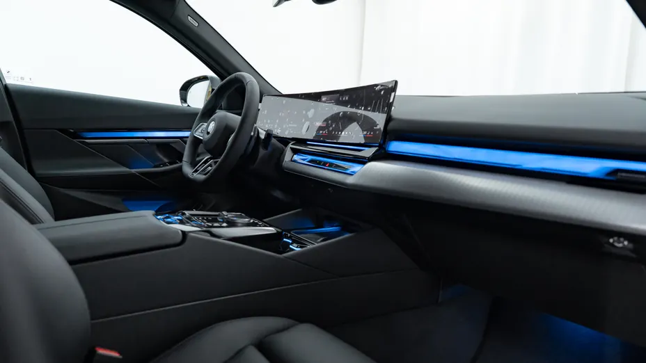 BMW Seria 5 520d mHEV M Sport aut Nowy