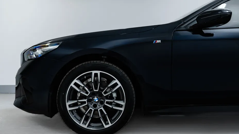 BMW Seria 5 520d xDrive mHEV M Sport aut Nowy