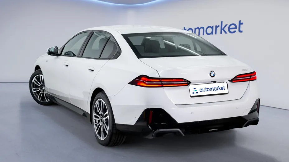 BMW Seria 5 520i mHEV M Sport aut Nowy