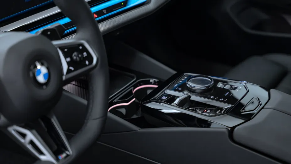 BMW Seria 5 520i mHEV M Sport aut Nowy