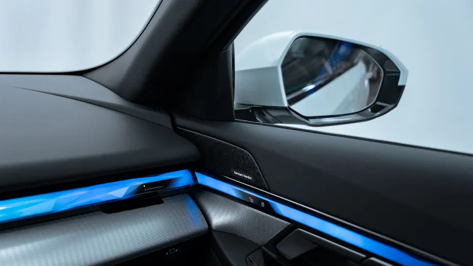 BMW Seria 5 520i mHEV M Sport aut Nowy