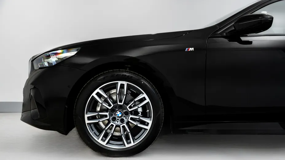 BMW Seria 5 520i mHEV M Sport aut Nowy