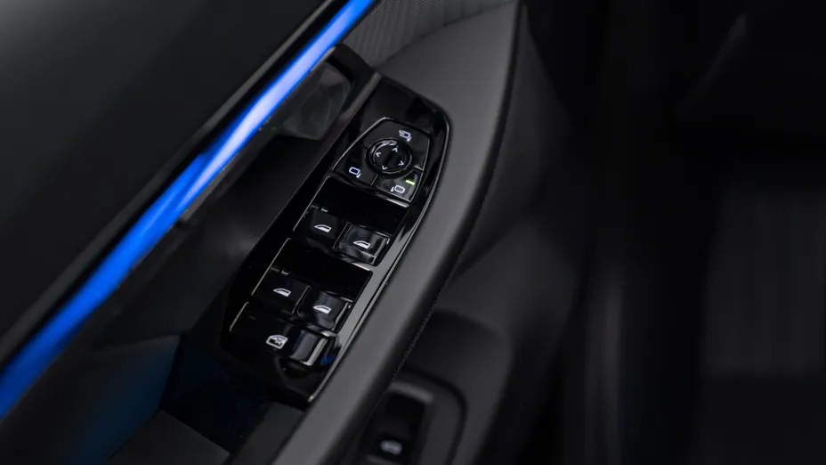 BMW Seria 5 520i mHEV M Sport aut Nowy