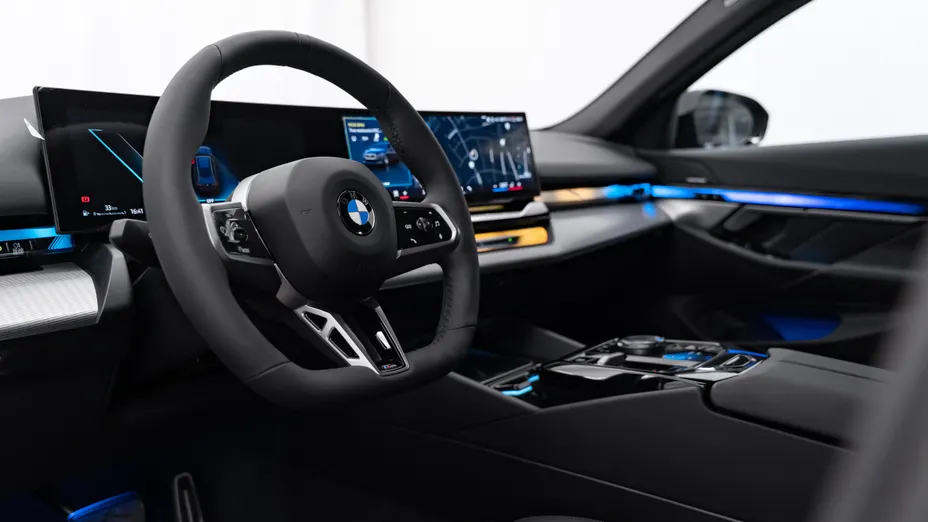 BMW Seria 5 520i mHEV M Sport aut Nowy