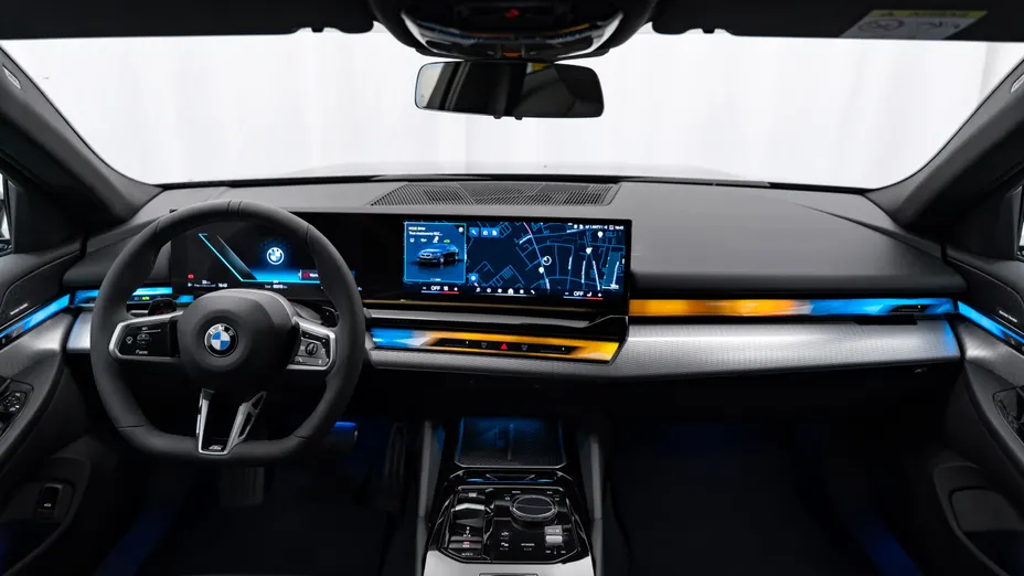 BMW Seria 5 520i mHEV M Sport aut Nowy