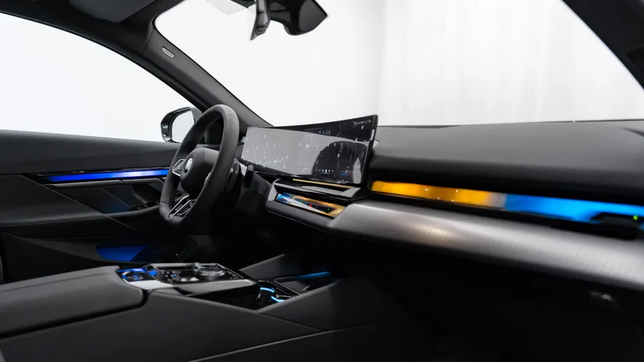 BMW Seria 5 520i mHEV M Sport aut Nowy