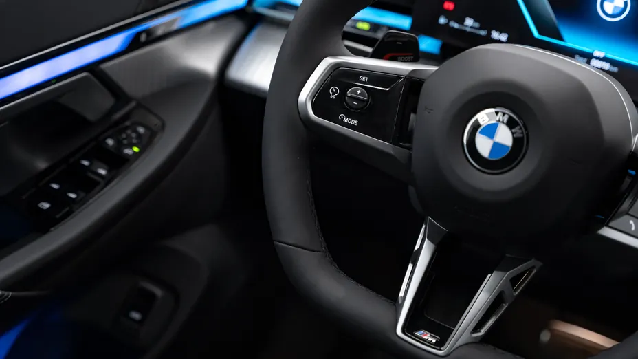 BMW Seria 5 520i mHEV M Sport aut Nowy