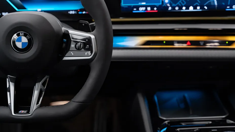 BMW Seria 5 520i mHEV M Sport aut Nowy